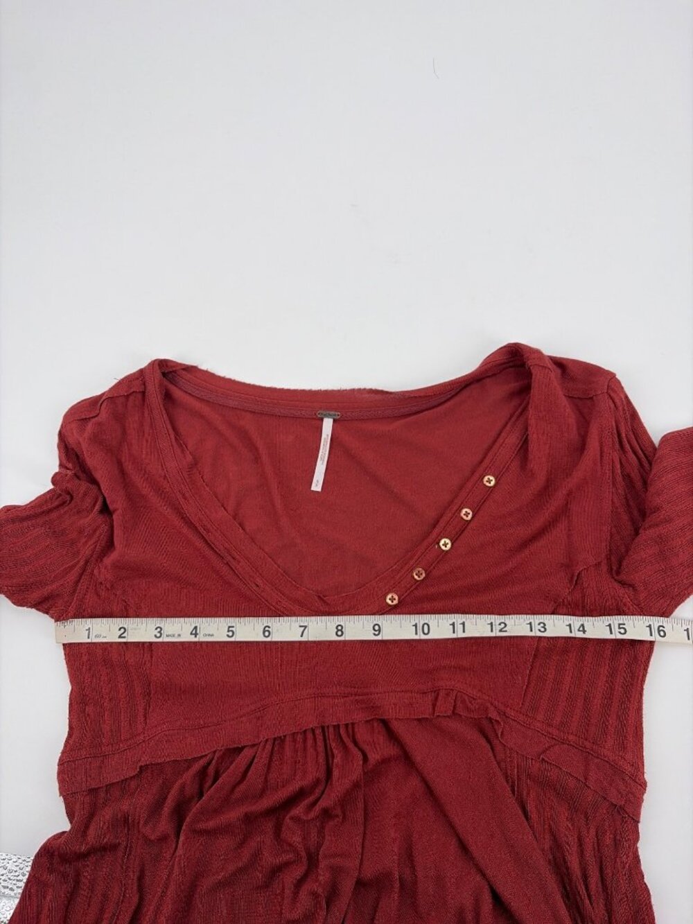 Free People Birdie Henley Top V-Neck Tunic COWBOY Red Women Small Boho Flowy - Picture 8 of 9
